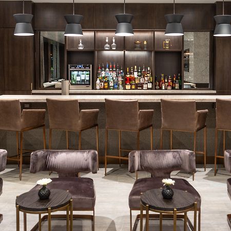 Holiday Inn Boston Logan Airport - Chelsea By Ihg Bagian luar foto