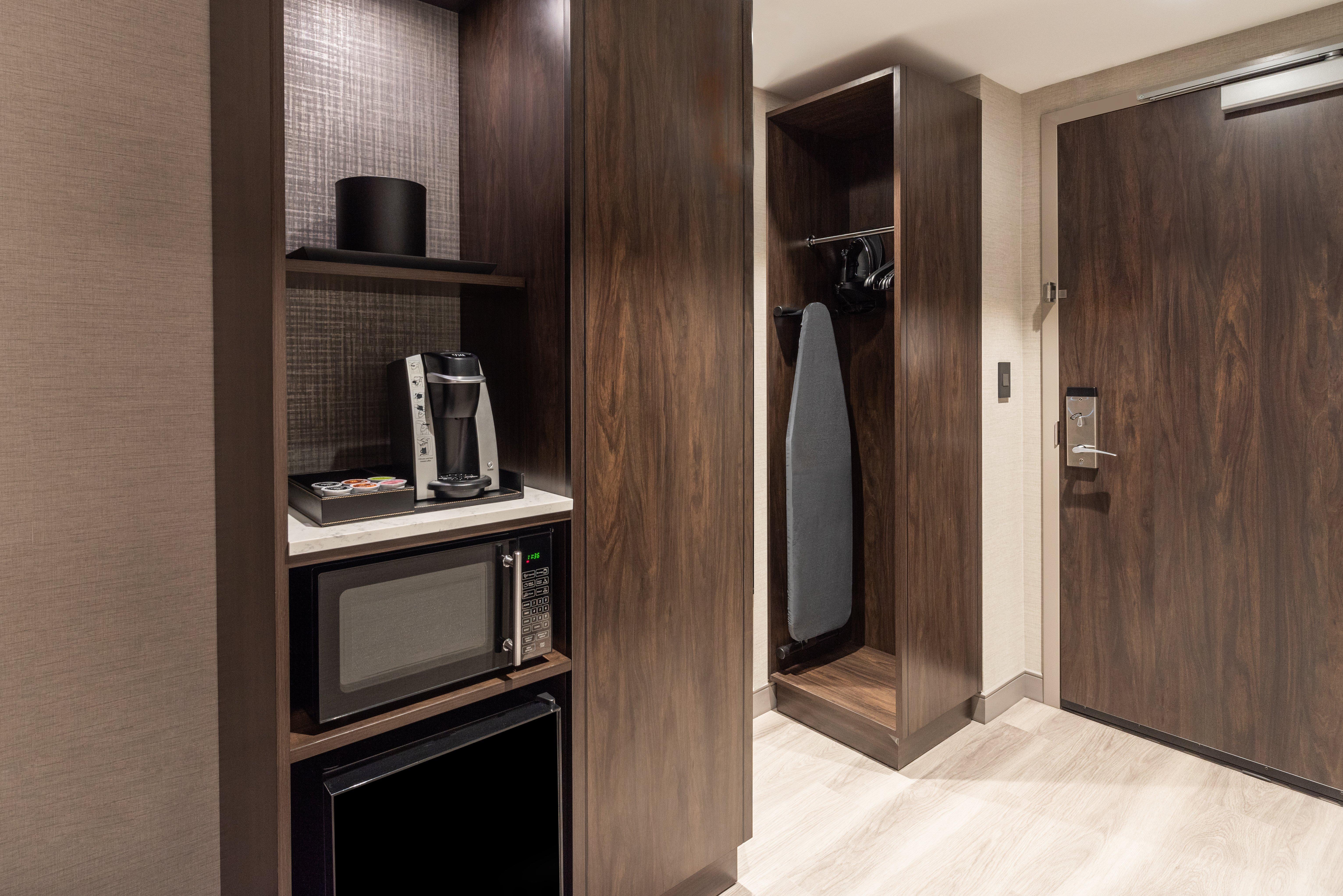 Holiday Inn Boston Logan Airport - Chelsea By Ihg Bagian luar foto