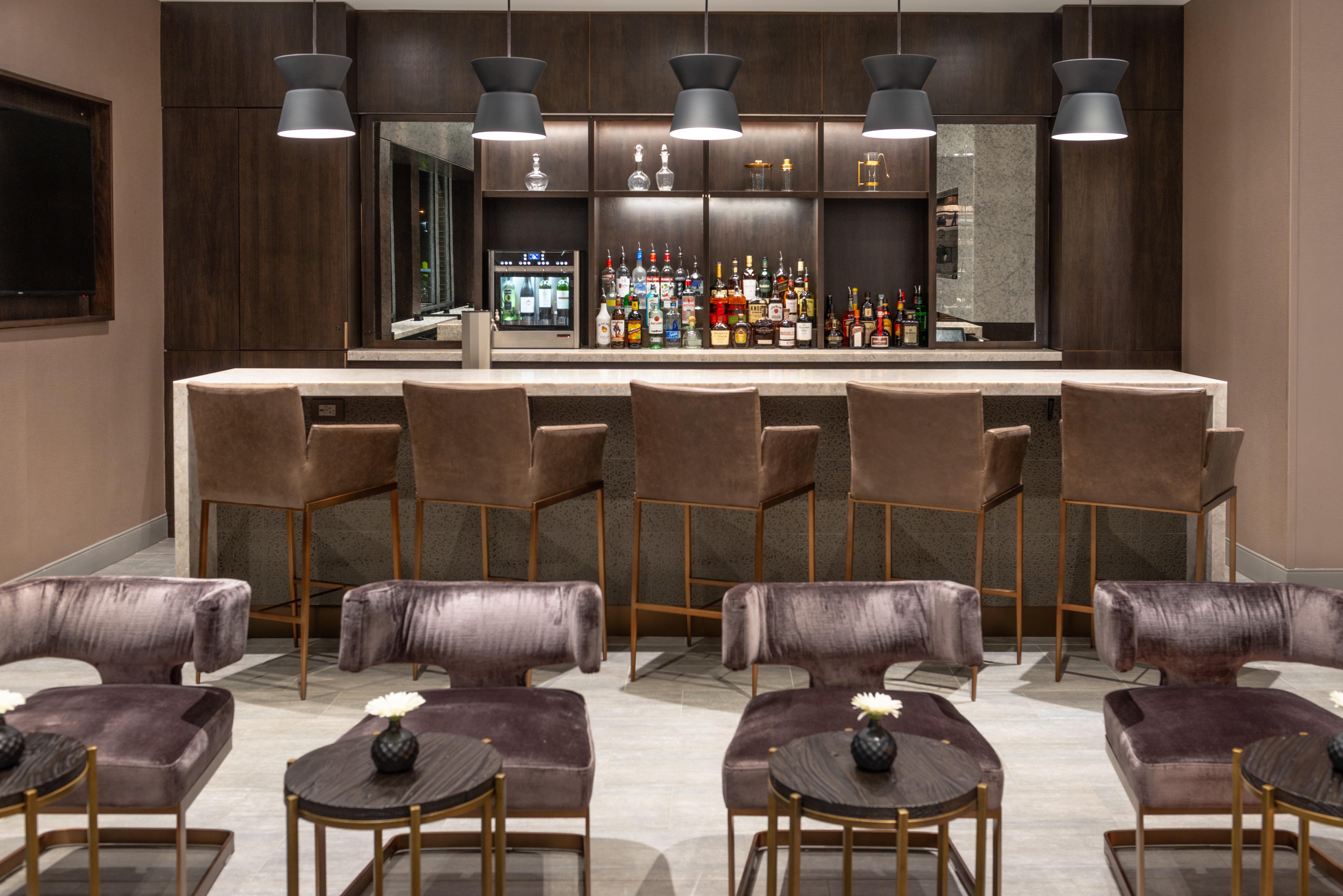 Holiday Inn Boston Logan Airport - Chelsea By Ihg Bagian luar foto